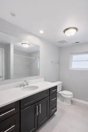 $2,400 | 3924 North California Avenue, Unit G, Chicago, IL 60618