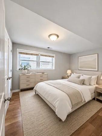 $2,400 | 3924 North California Avenue, Unit G, Chicago, IL 60618