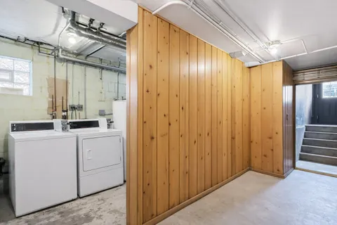 $2,200 | 3924 North California Avenue, Unit G, Chicago, IL 60618