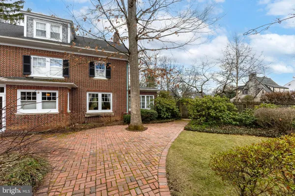 $899,000 | 305 East Hamilton Avenue, State College, PA 16801