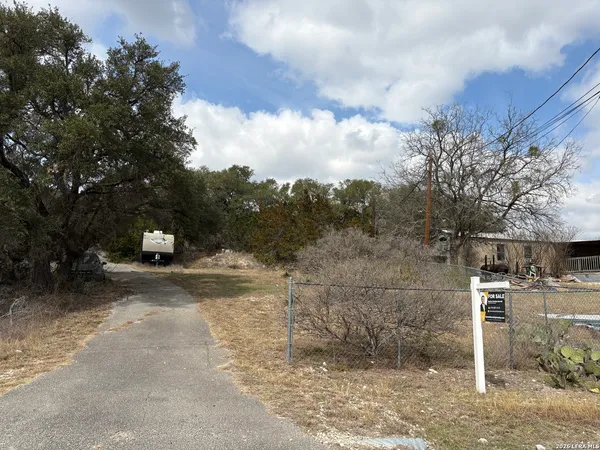 $98,000 | 324 Ranchers Circle, Spring Branch, TX 78070