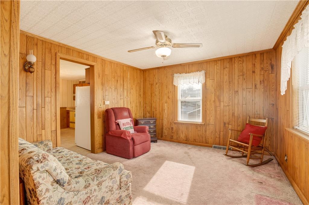 205 North Quarry Street Mount Pleasant, PA 15666 - Photo 14 of 36