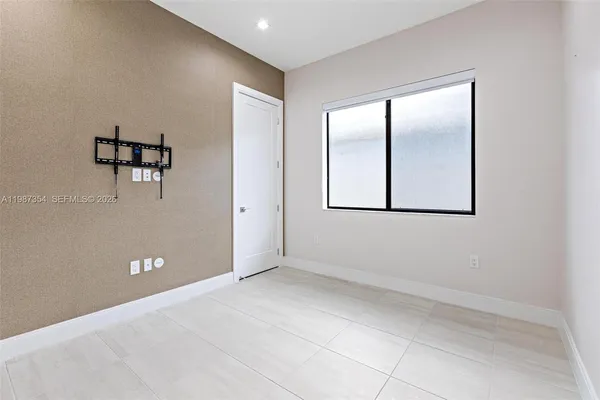 $6,000 | 8225 Northwest 43rd Street, Doral, FL 33166