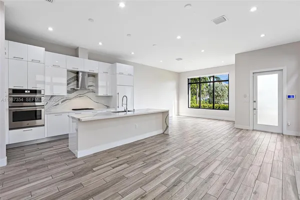 $6,000 | 8225 Northwest 43rd Street, Doral, FL 33166