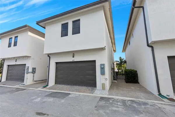 $6,000 | 8225 Northwest 43rd Street, Doral, FL 33166