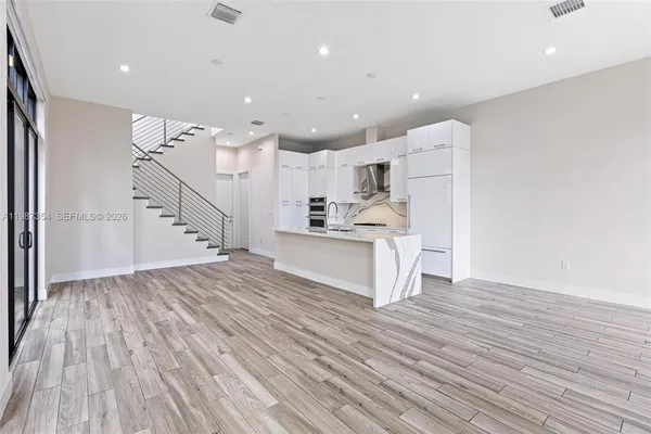 $6,000 | 8225 Northwest 43rd Street, Doral, FL 33166