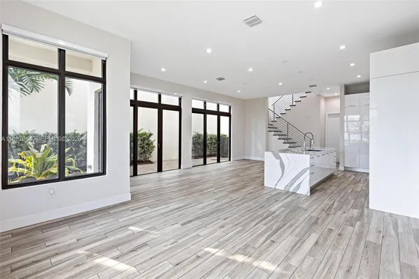 $6,000 | 8225 Northwest 43rd Street, Doral, FL 33166