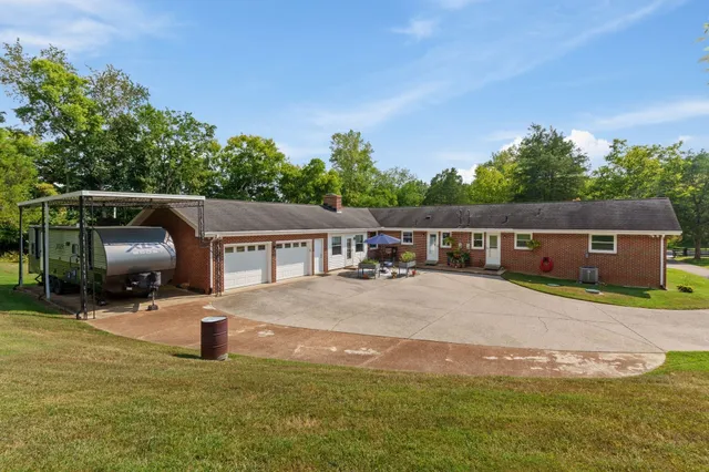 $849,900 | 467 Dry Creek Road, Goodlettsville, TN 37072