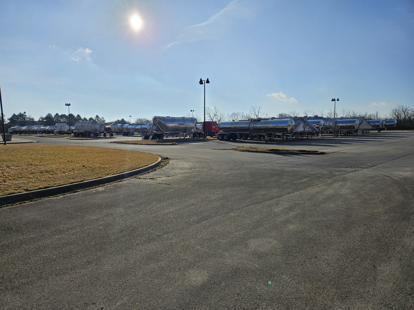 2780 Channahon Road Joliet, IL 60436 - Photo 8 of 10 a view of a basket ball ground
