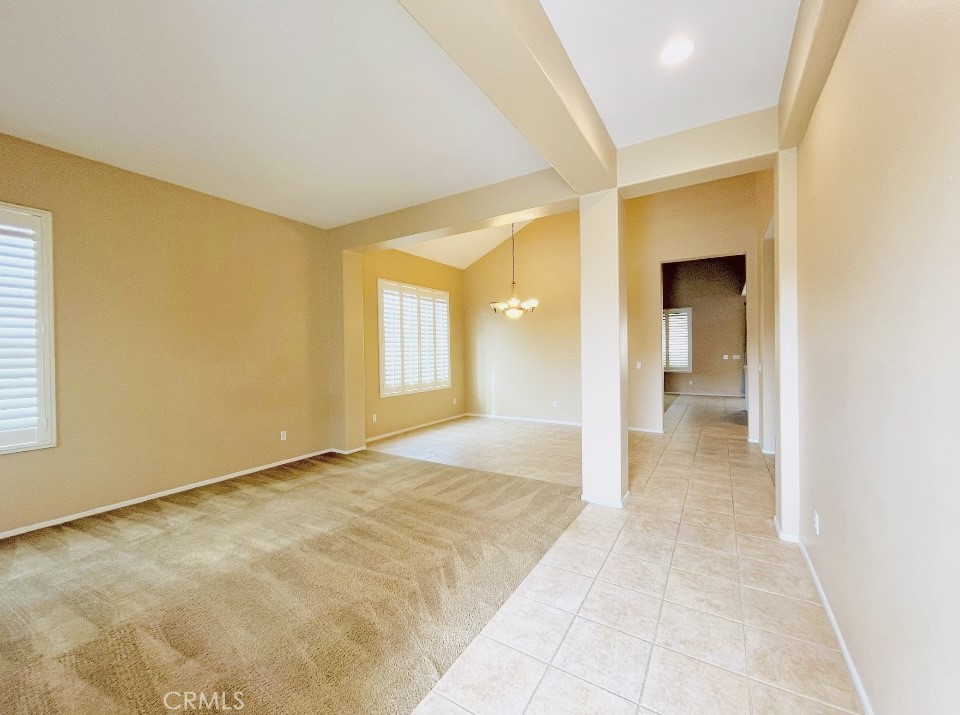 12758 Royal Palm Lane Riverside, CA 92503 - Photo 4 of 20