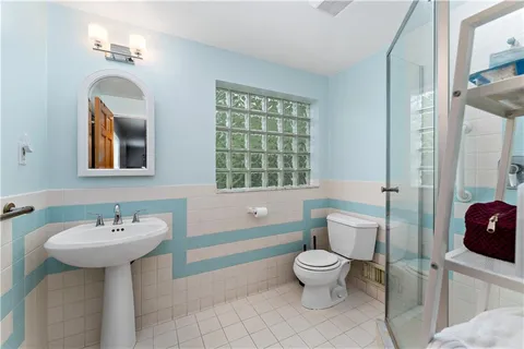 $215,000 | 3905 Middleboro Road, Pittsburgh, PA 15234