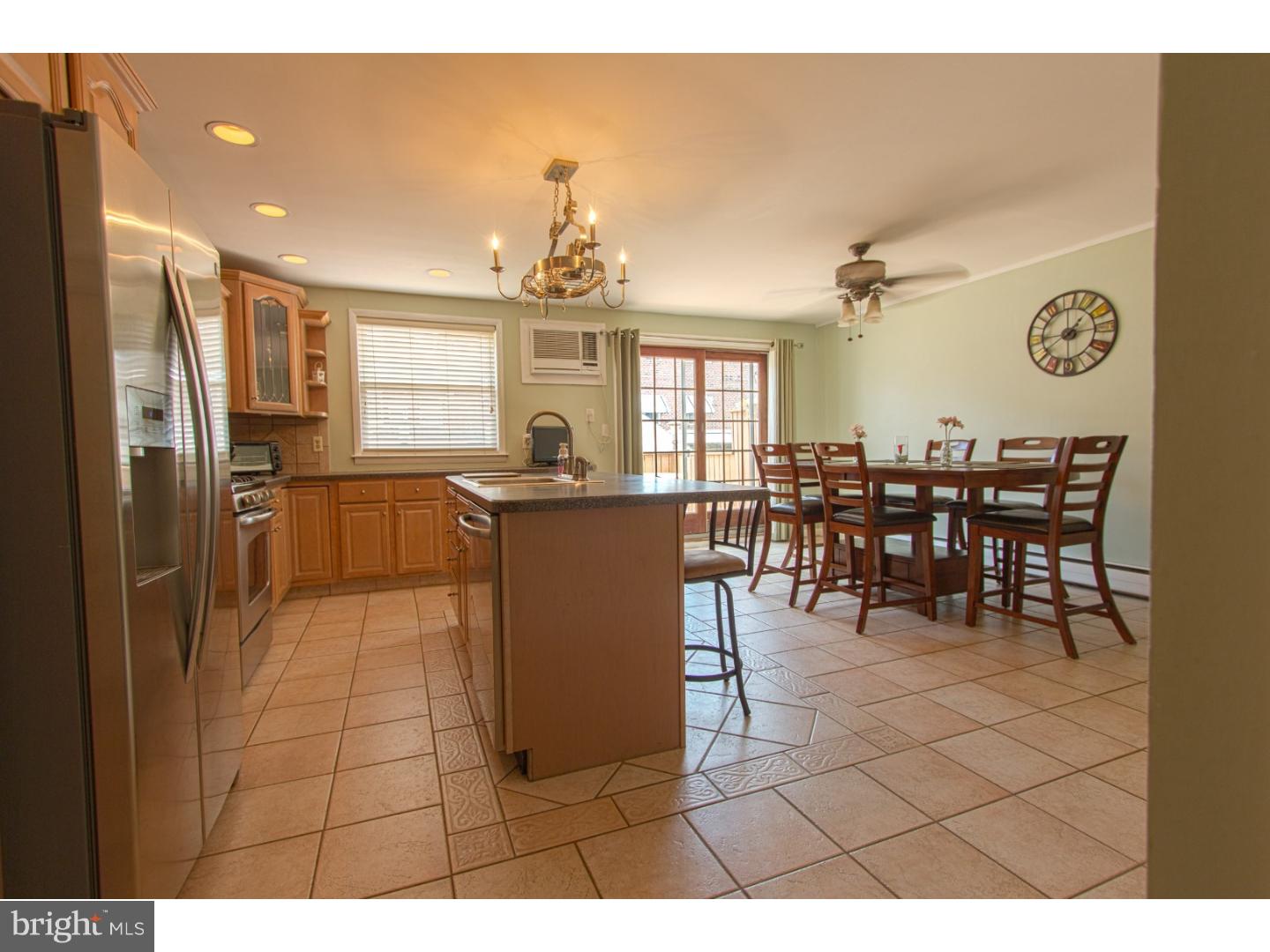 3854 Salina Road Philadelphia, PA 19154 - Photo 12 of 20 Kitchen