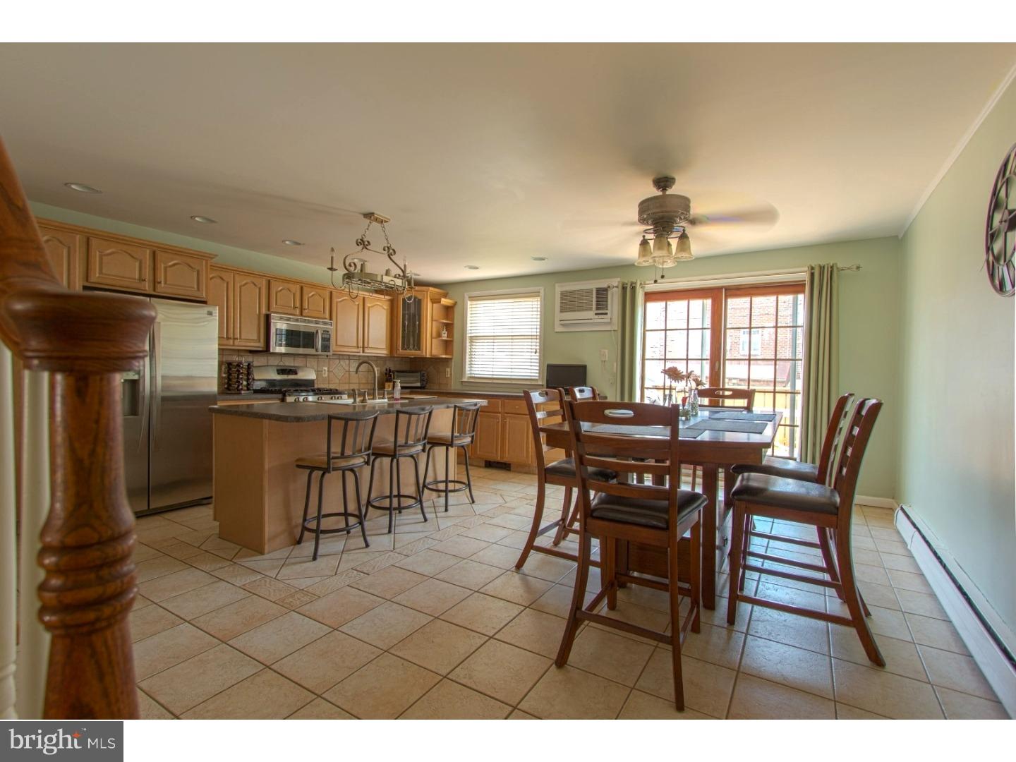 3854 Salina Road Philadelphia, PA 19154 - Photo 6 of 20 Kitchen