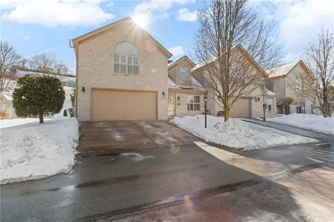 $389,000 | 5012 Dana Drive, Jefferson Hills, PA 15025
