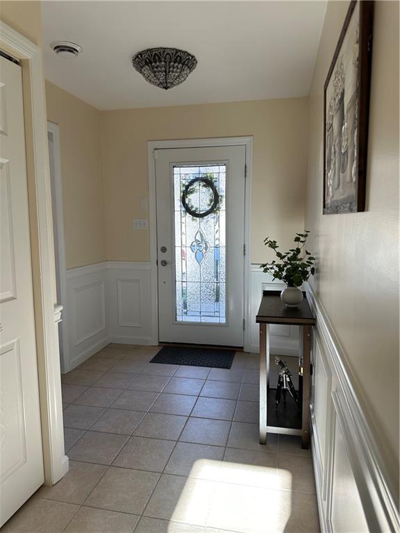 5012 Dana Drive Jefferson Hills, PA 15025 - Photo 3 of 33