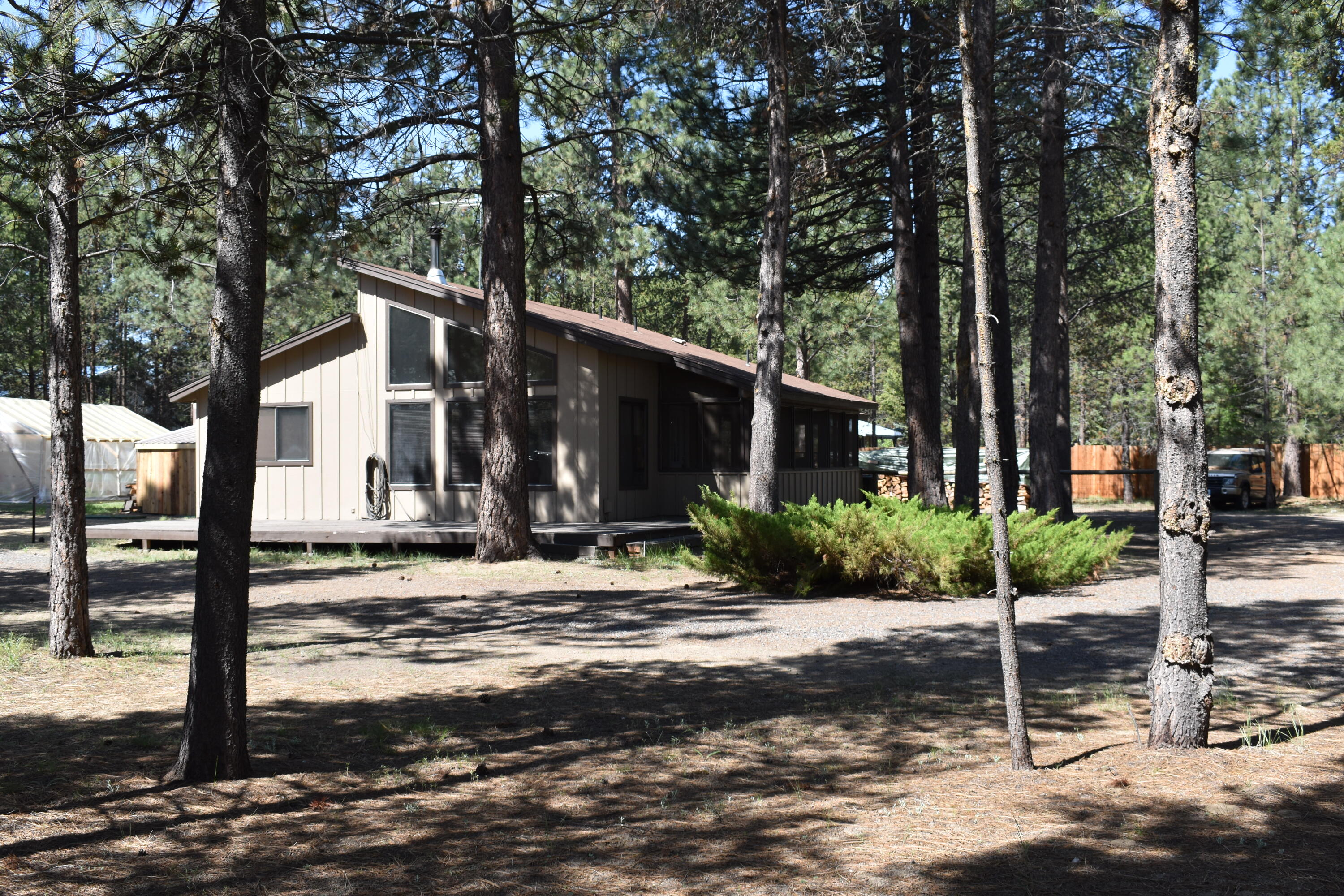 15859 Juniper Road La Pine, OR 97739 - Photo 9 of 46 DSC_0036