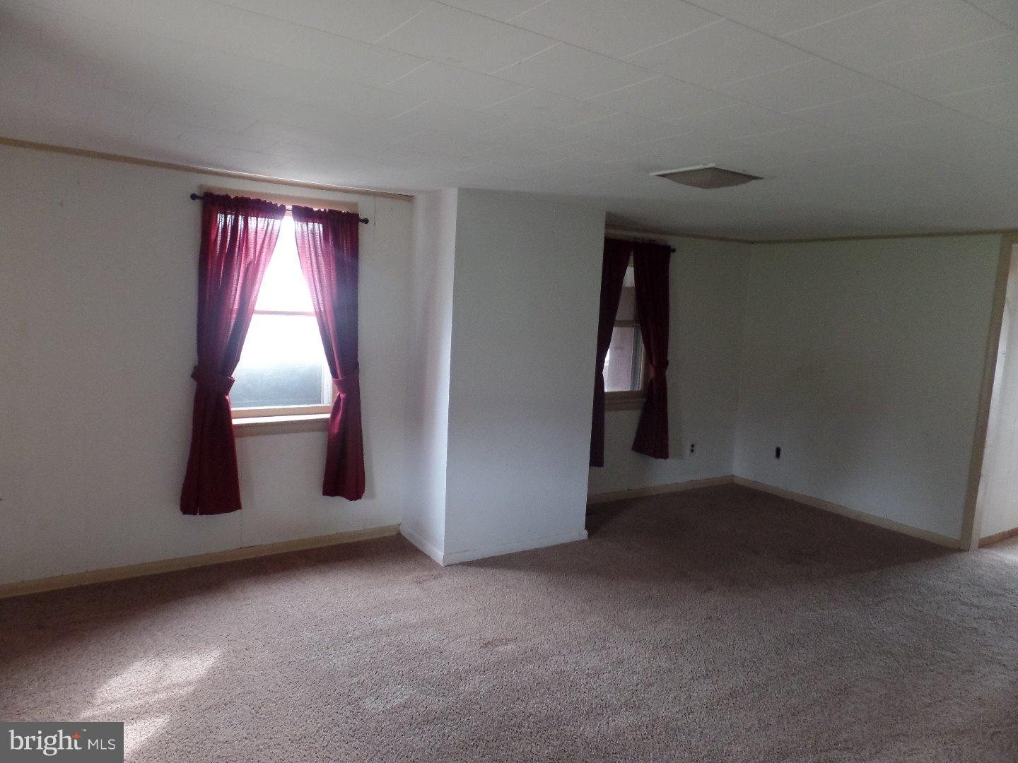 401 Lees Bridge Road Nottingham, PA 19362 - Photo 6 of 20 Living Room