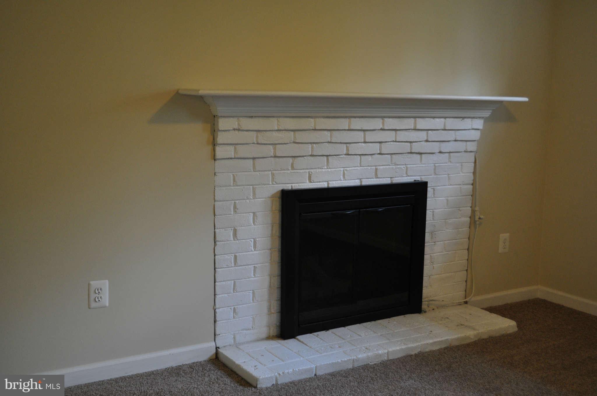 18179 Sands Road Purcellville, VA 20132 - Photo 17 of 30 Family Room