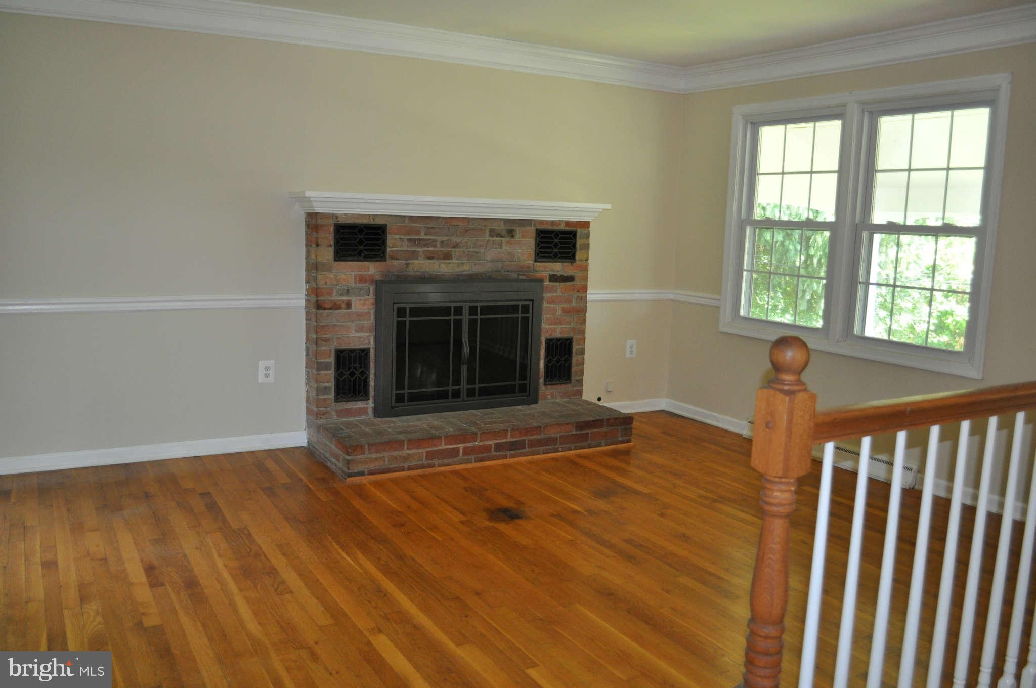18179 Sands Road Purcellville, VA 20132 - Photo 5 of 30 Living Room