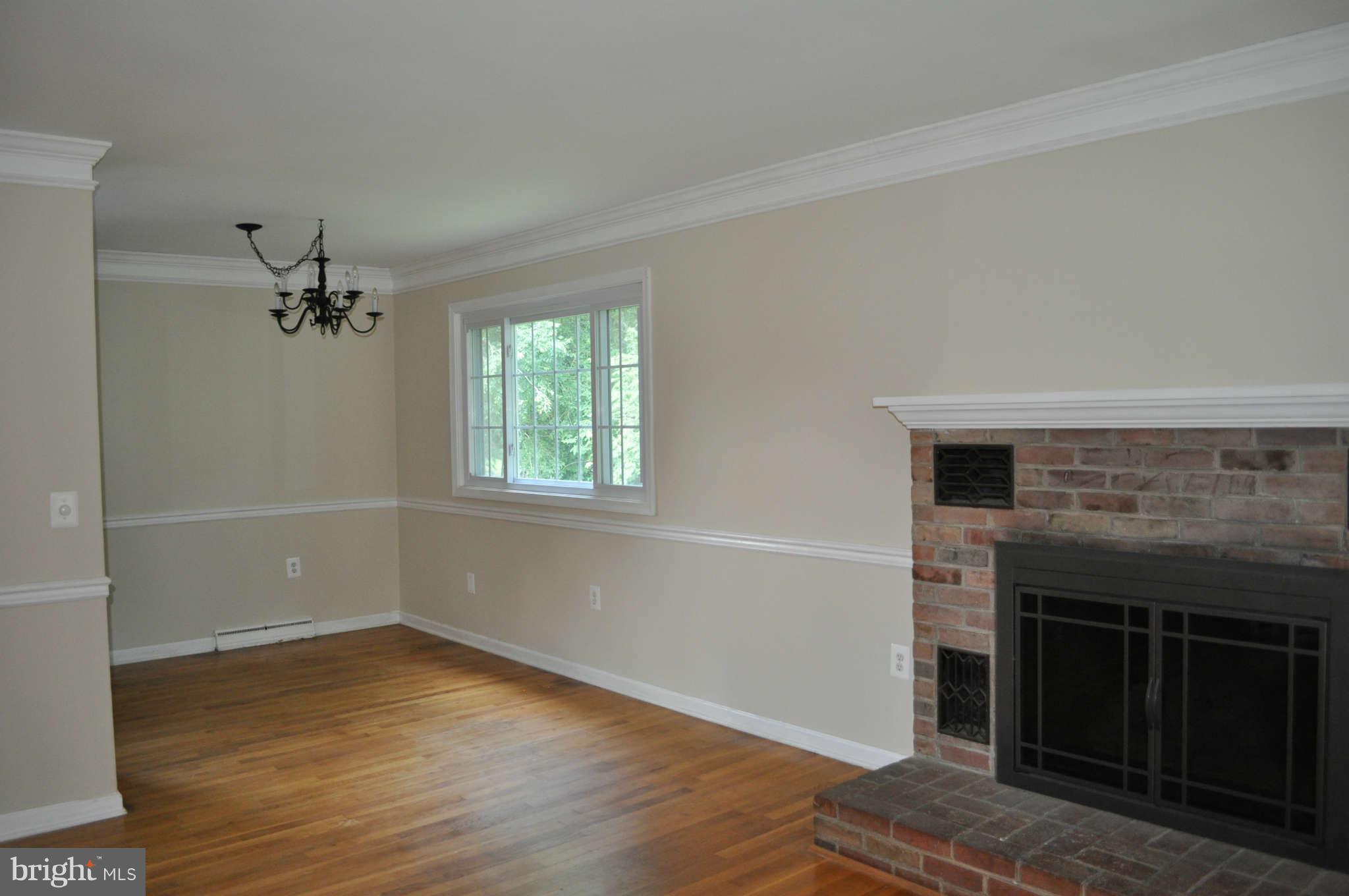 18179 Sands Road Purcellville, VA 20132 - Photo 7 of 30 Living Room