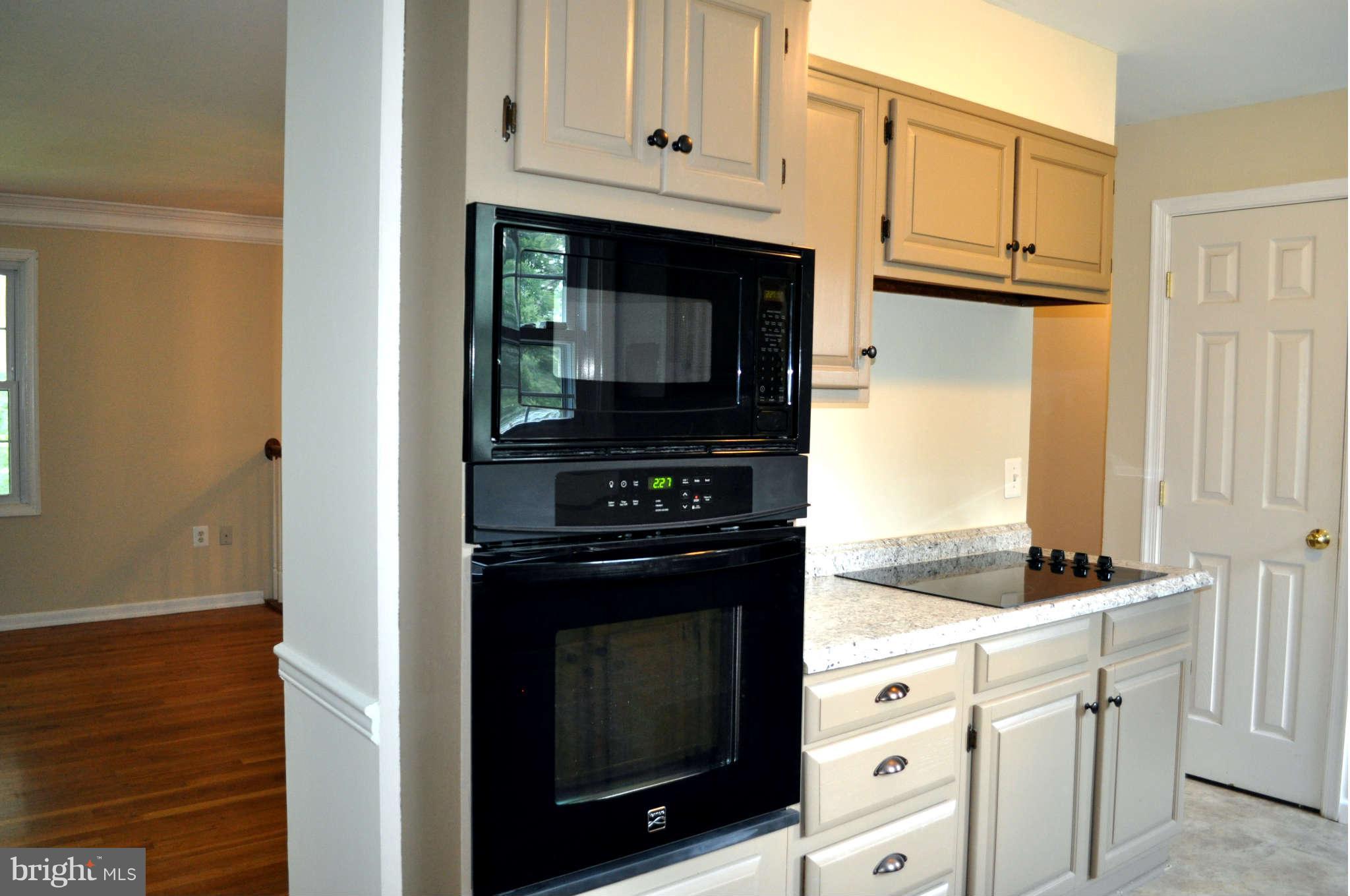 18179 Sands Road Purcellville, VA 20132 - Photo 10 of 30 Kitchen