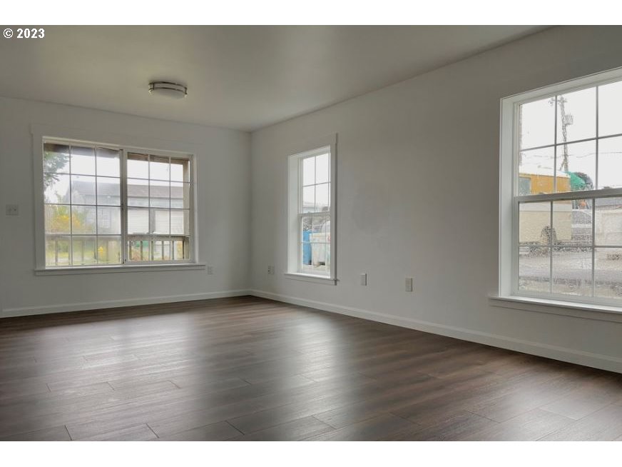 92384 G Road Astoria, OR 97103 - Photo 3 of 14
