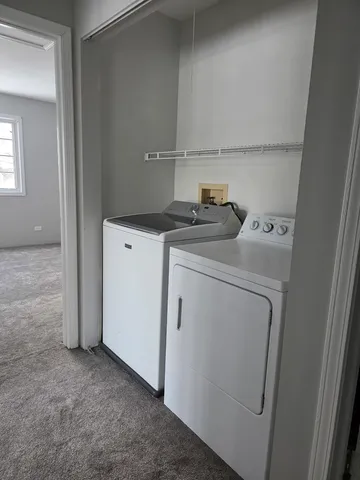 $2,100 | 462 Thomas Paine Court, Unit 1, Aurora, IL 60504