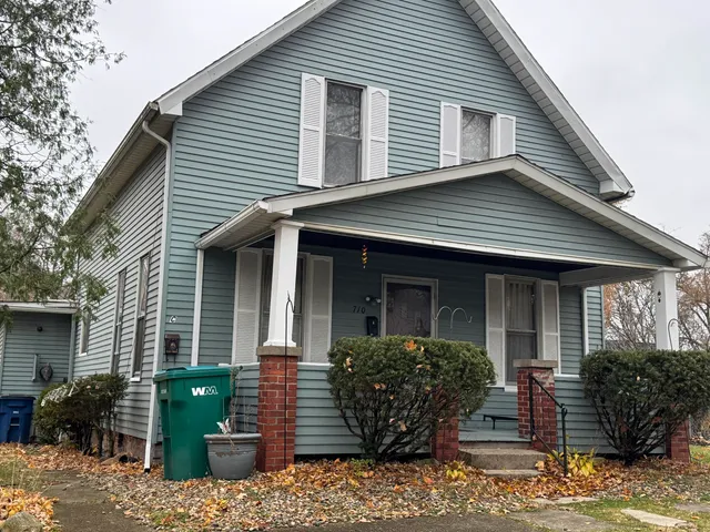 a view of house with patio