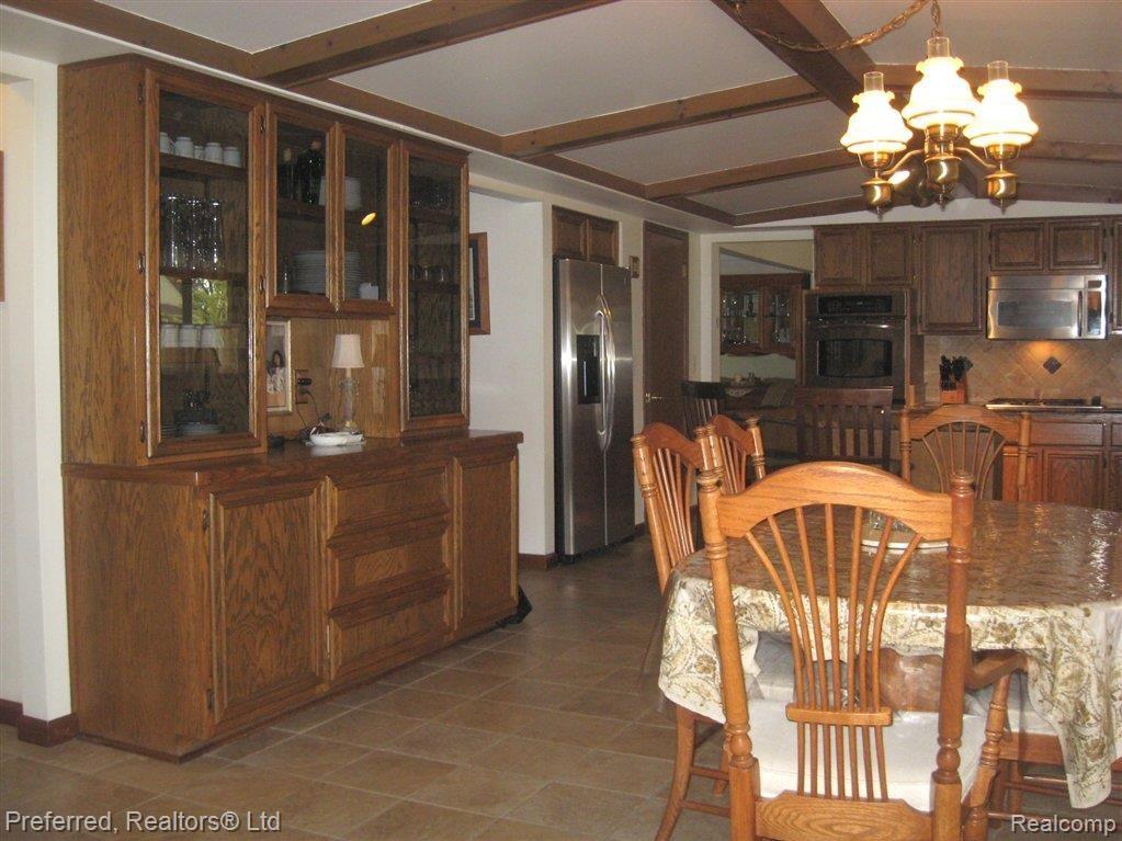 373 Shellbourne Drive Rochester, MI 48309 - Photo 8 of 25 Kitchen built in.jpg