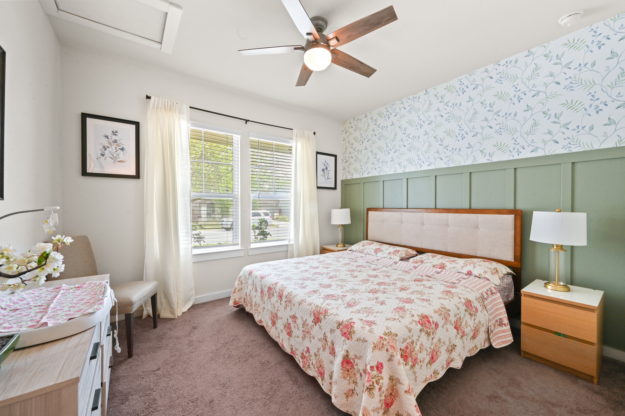 4434 Hannover Way Round Rock, TX 78681 - Photo 20 of 40 a bedroom with a bed and a chandelier
