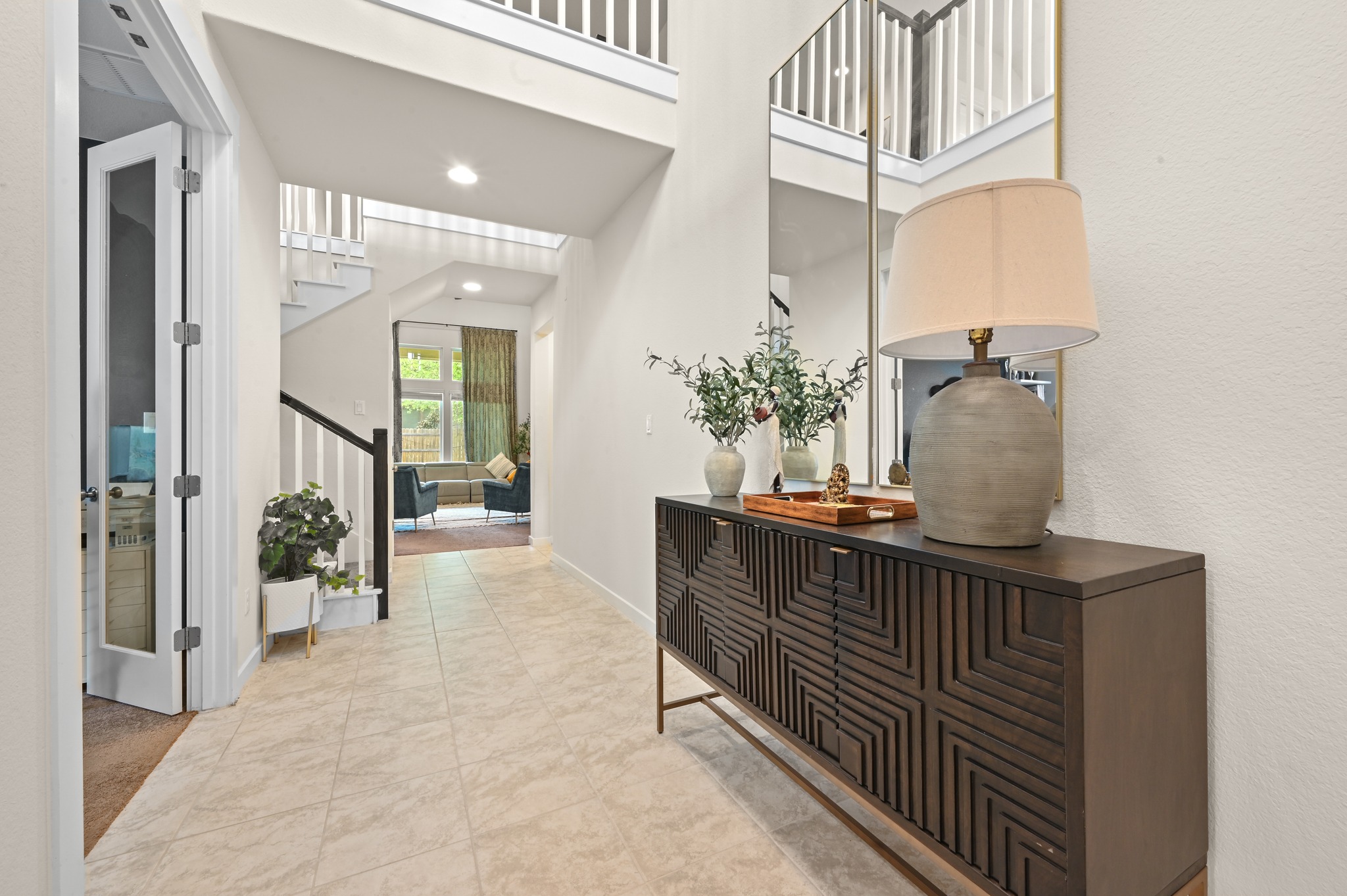 4434 Hannover Way Round Rock, TX 78681 - Photo 4 of 40 a view of entryway and hall