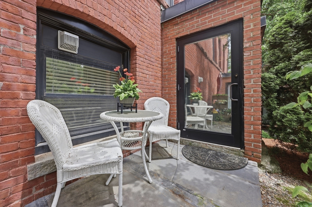 28 Adams Street, Unit 106 Worcester, MA 01604 - Photo 25 of 28