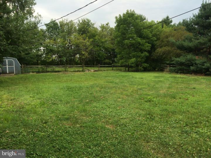 817 Horsham Road Horsham, PA 19044 - Photo 4 of 14 Back Yard