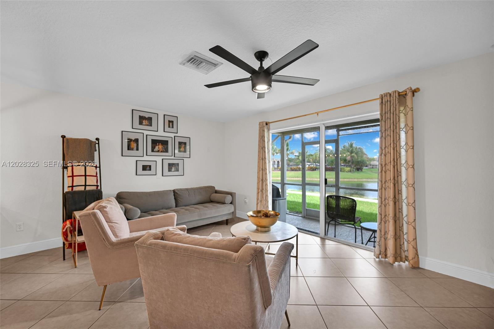 5927 Royal Way Tamarac, FL 33321 - Photo 7 of 31