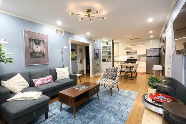 $1,395 | 1304 Summit Street, Unit 209, Austin, TX 78741