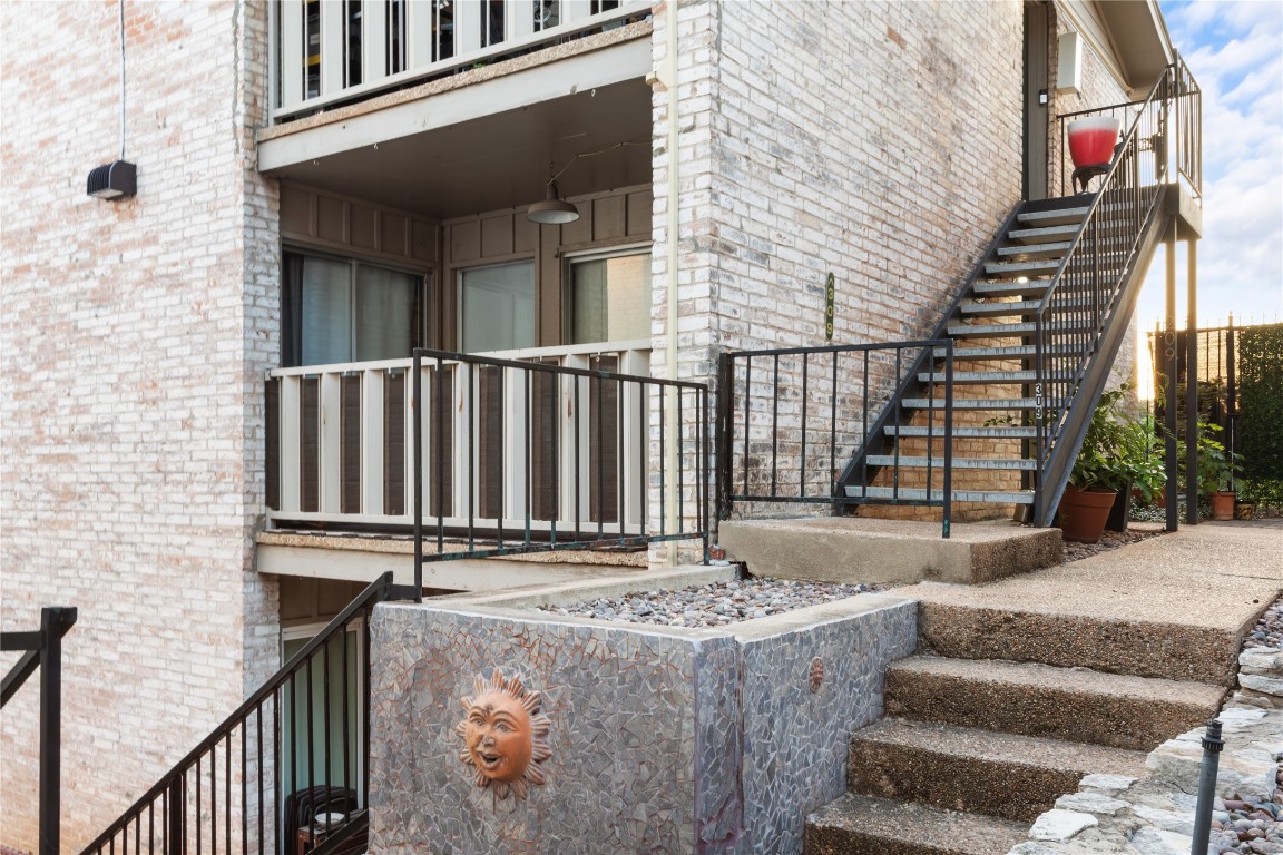 1304 Summit Street, Unit 209 Austin, TX 78741 - Photo 24 of 27 a view of outdoor space and deck