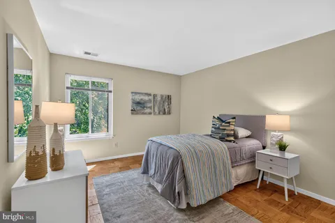 $495,000 | 5809 Edson Lane, Unit 103, North Bethesda, MD 20852