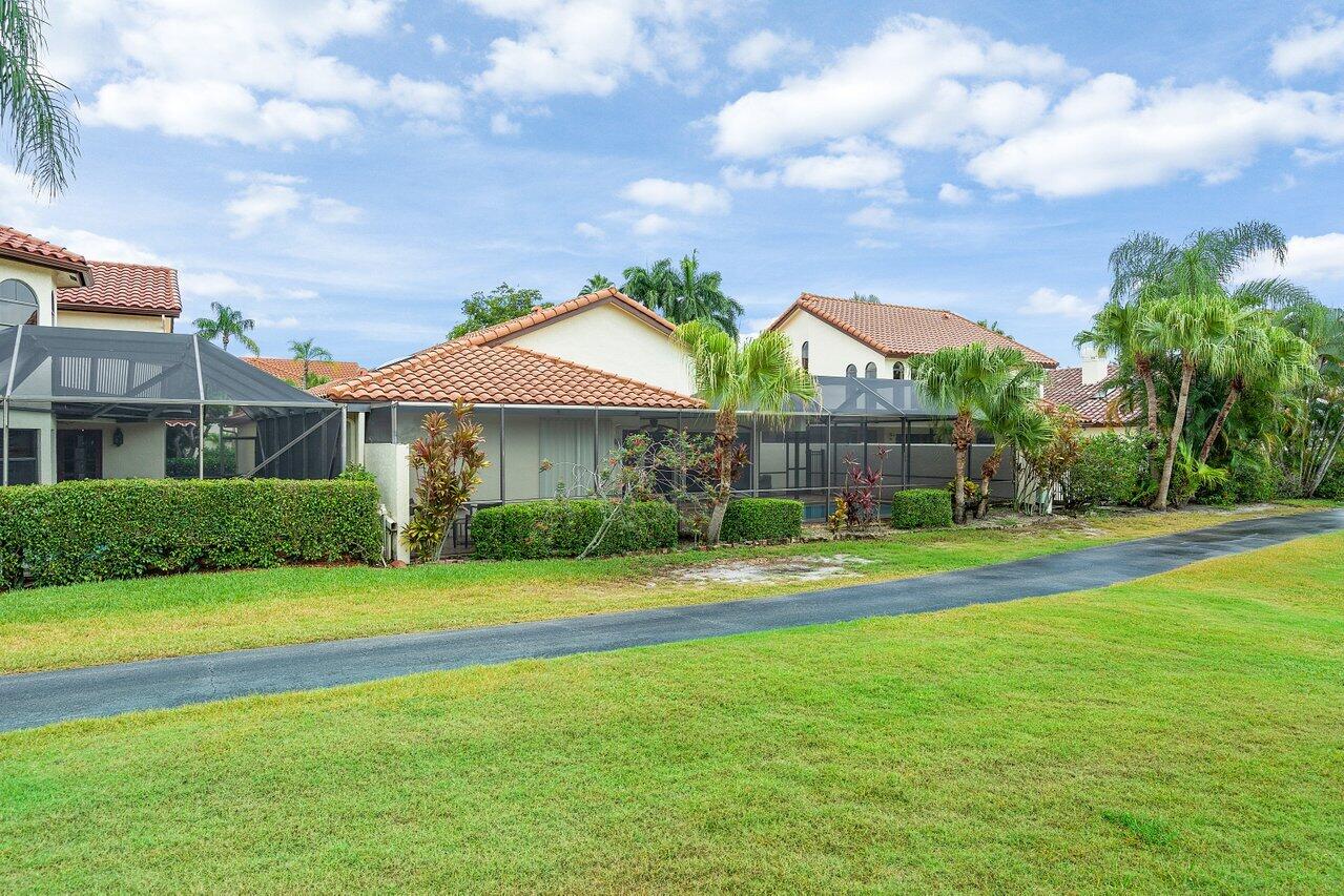 22600 Esplanada Circle Boca Raton, FL 33433 - Photo 33 of 49 Back of House