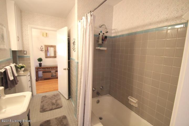 201 South Hampton Road Louisville, KY 40222 - Photo 32 of 49 IMG_1881