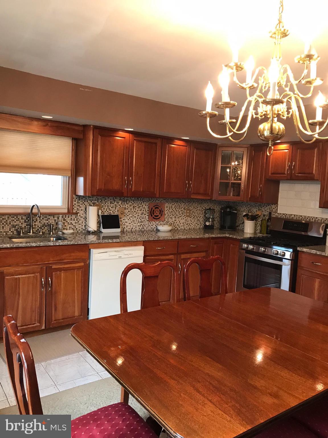 1000 Tomlinson Road Philadelphia, PA 19116 - Photo 13 of 30 Eat in kitchen