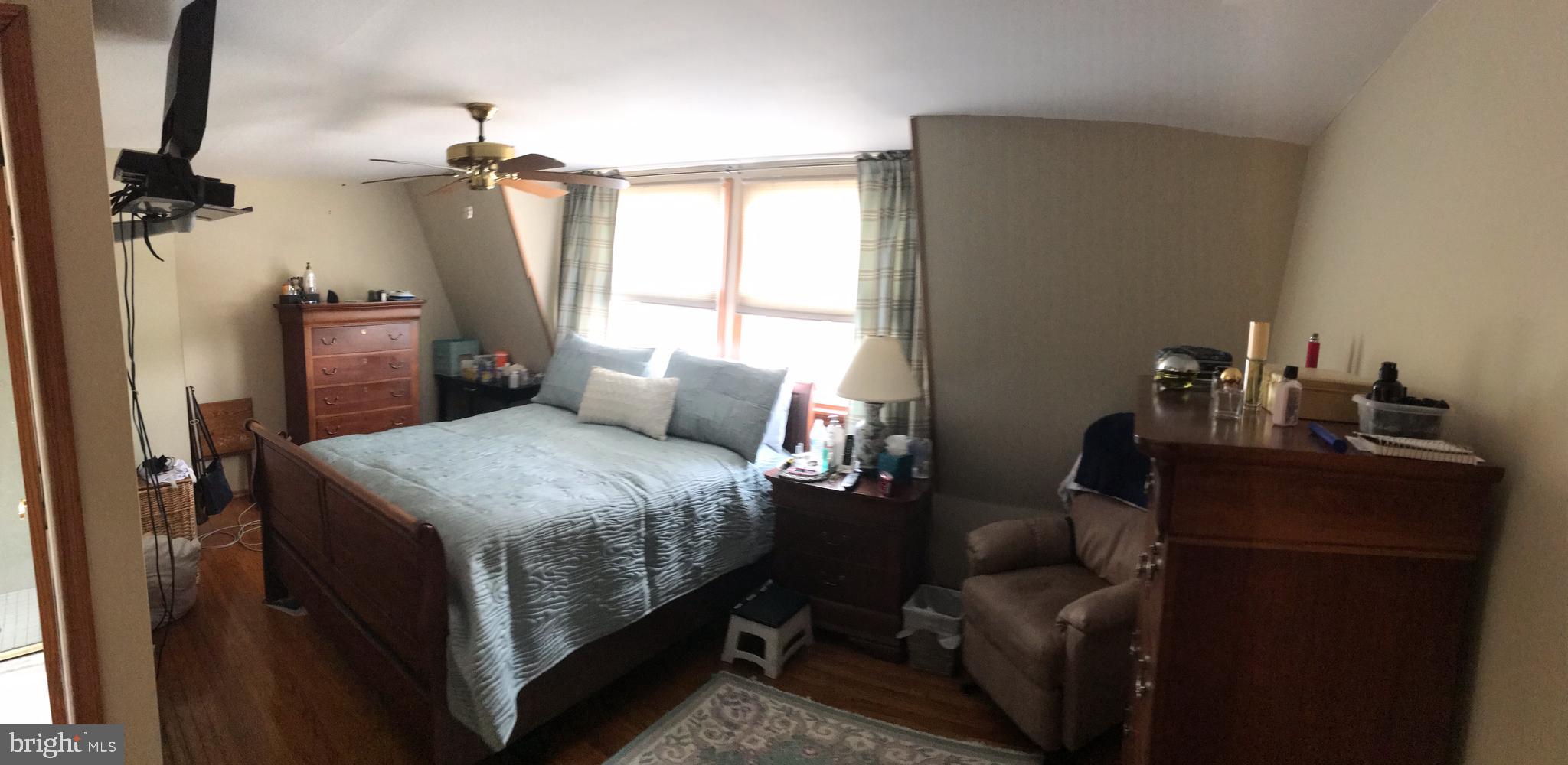 1000 Tomlinson Road Philadelphia, PA 19116 - Photo 23 of 30 Main bedroom