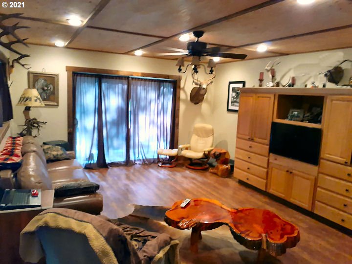 2208 Proctor Road Mosier, OR 97040 - Photo 11 of 17 Gallery Image 11