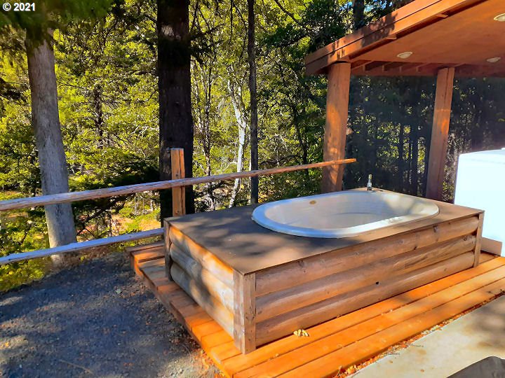 2208 Proctor Road Mosier, OR 97040 - Photo 15 of 17 Gallery Image 15