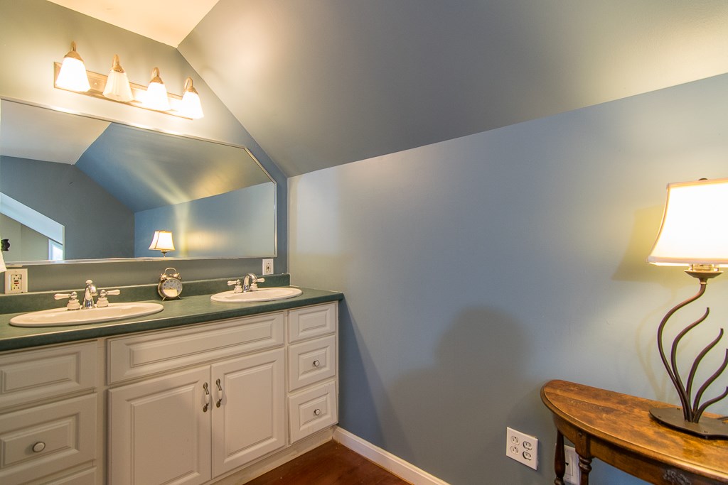 2246 Governor Chittenden Road Williston, VT 05495 - Photo 14 of 40