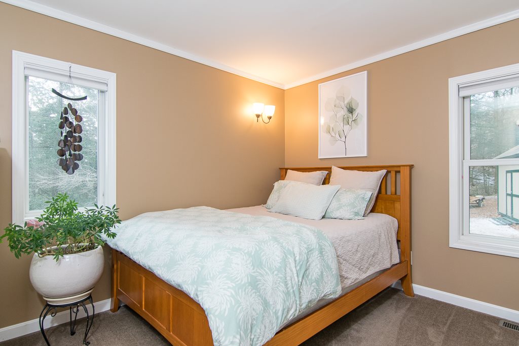 2246 Governor Chittenden Road Williston, VT 05495 - Photo 15 of 40