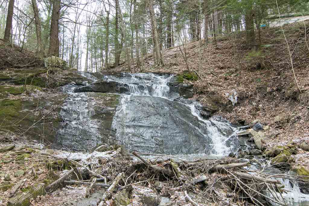 2246 Governor Chittenden Road Williston, VT 05495 - Photo 26 of 40