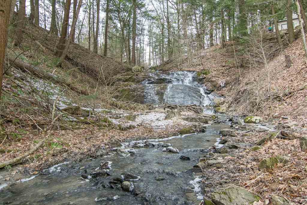 2246 Governor Chittenden Road Williston, VT 05495 - Photo 27 of 40