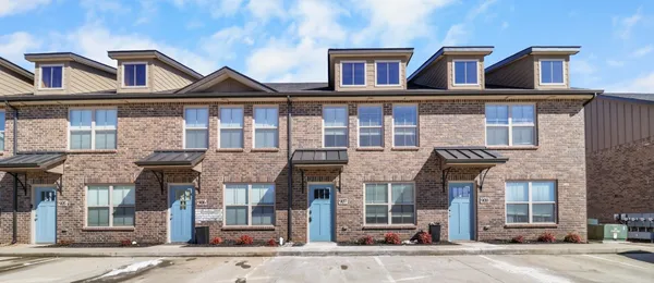 $1,375 | 1000 Henry Pl Boulevard, Unit 907, Clarksville, TN 37042