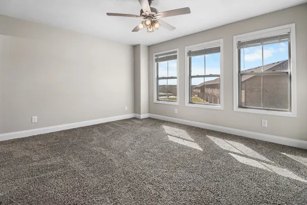 $1,375 | 1000 Henry Pl Boulevard, Unit 907, Clarksville, TN 37042