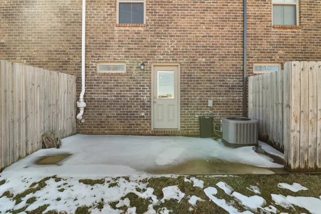 a view of entryway door